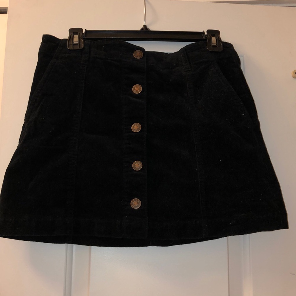 Forever 21 Button up black demin skirt
